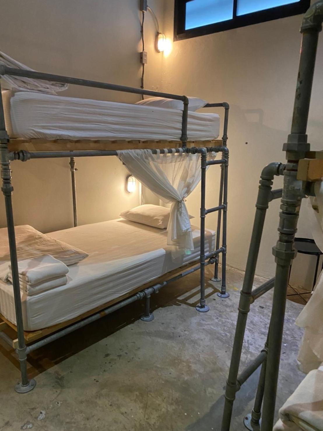 Bloo Hostel Phuket Extérieur photo