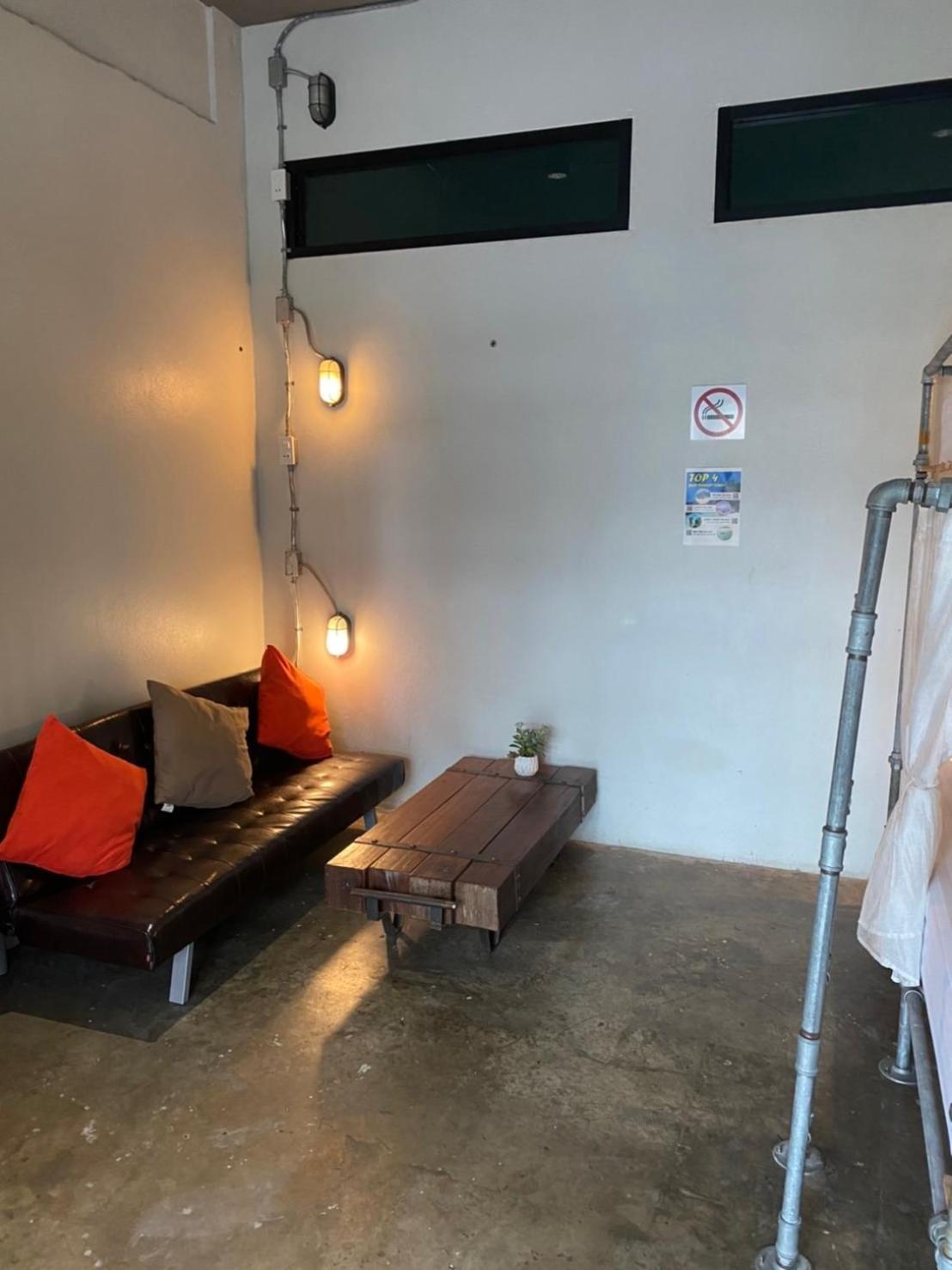 Bloo Hostel Phuket Extérieur photo