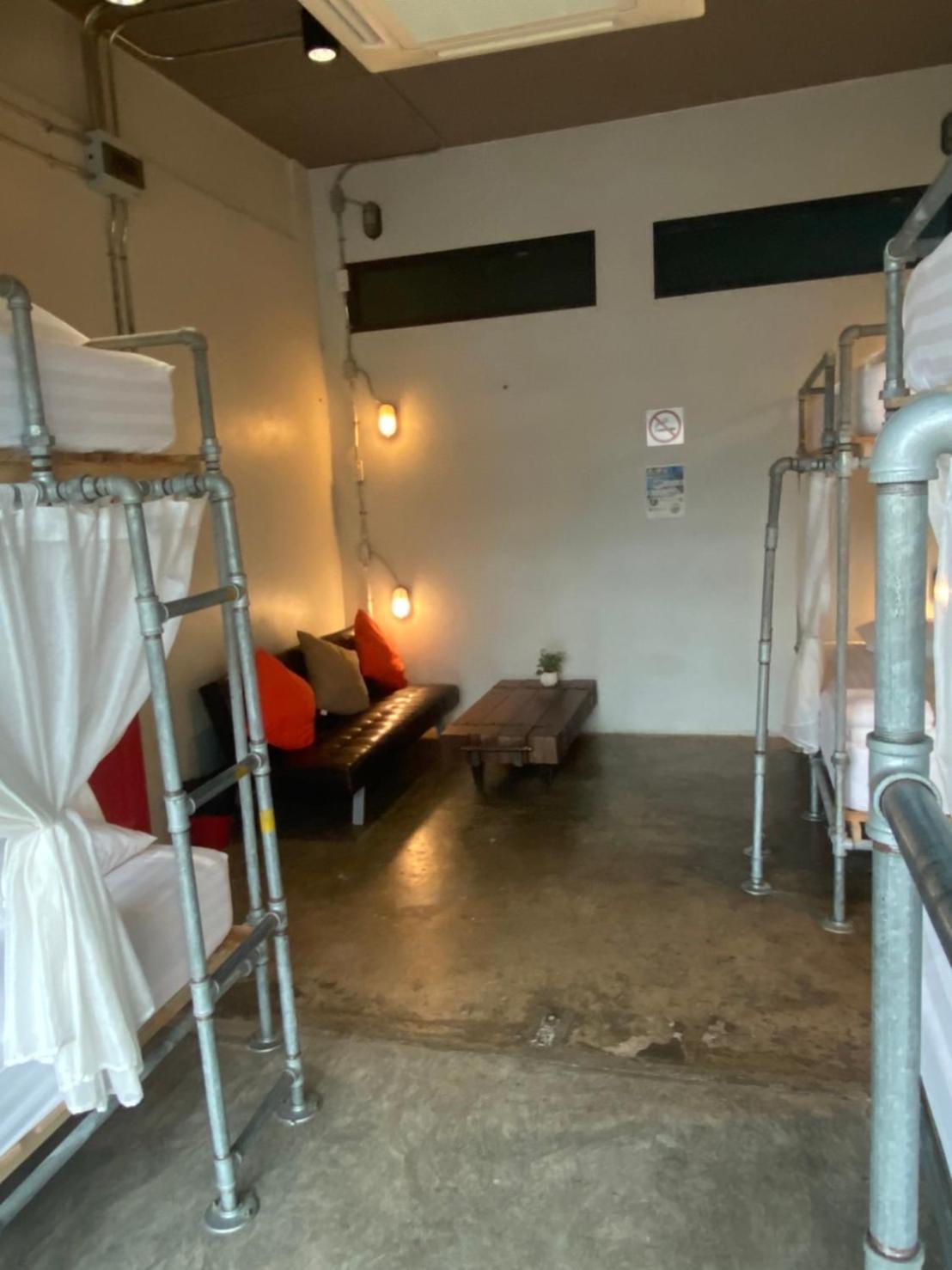 Bloo Hostel Phuket Extérieur photo