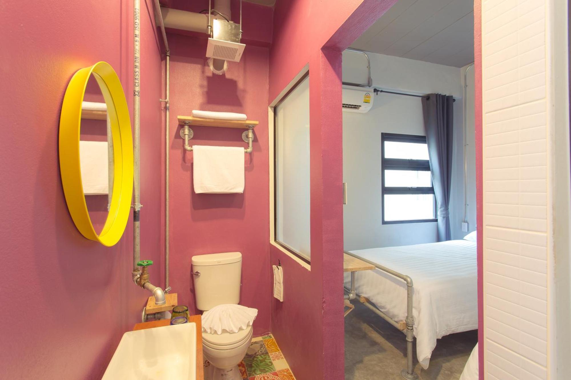 Bloo Hostel Phuket Extérieur photo