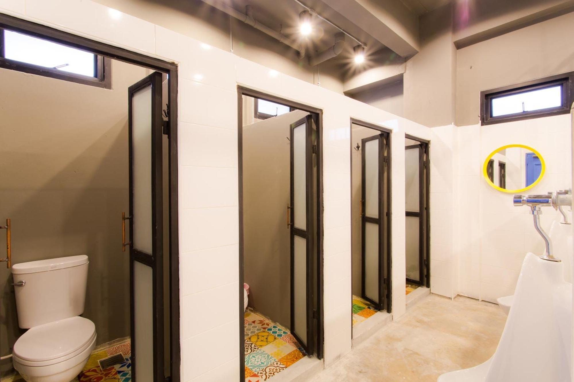 Bloo Hostel Phuket Extérieur photo