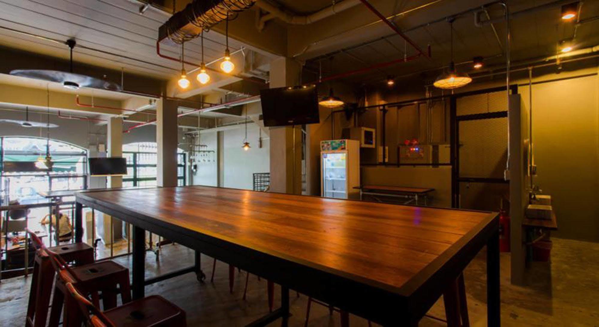 Bloo Hostel Phuket Extérieur photo