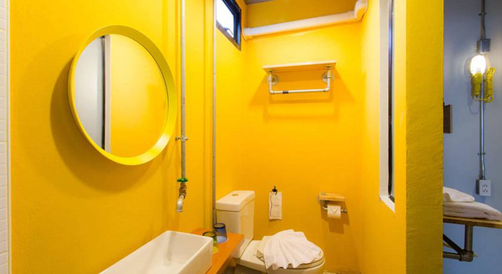 Bloo Hostel Phuket Extérieur photo