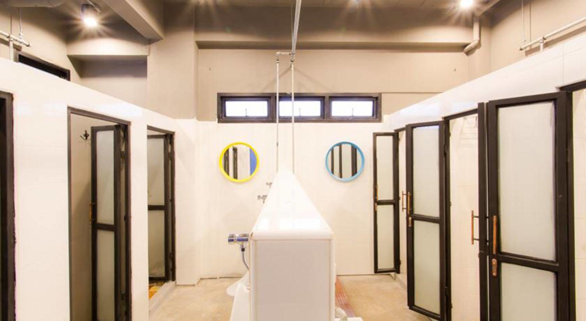 Bloo Hostel Phuket Extérieur photo