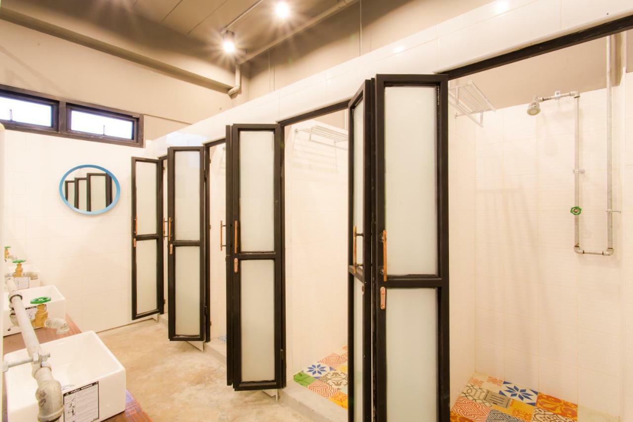 Bloo Hostel Phuket Extérieur photo